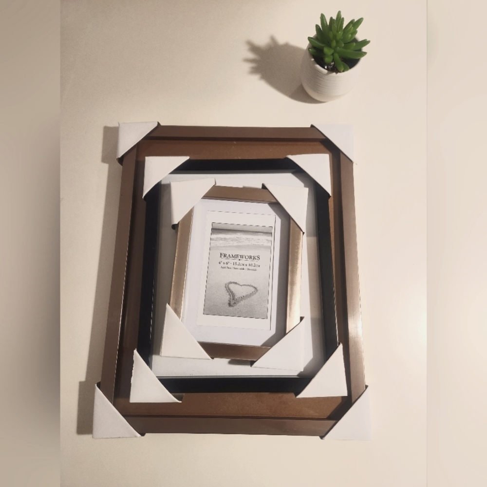 Picture frames - Picture 1 of 2